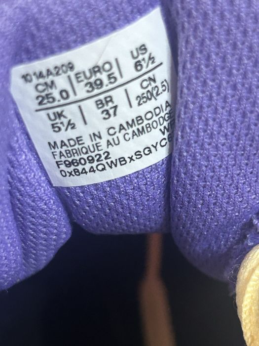 Asics-Дамски маратонки