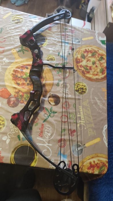 Продавам лък запазен