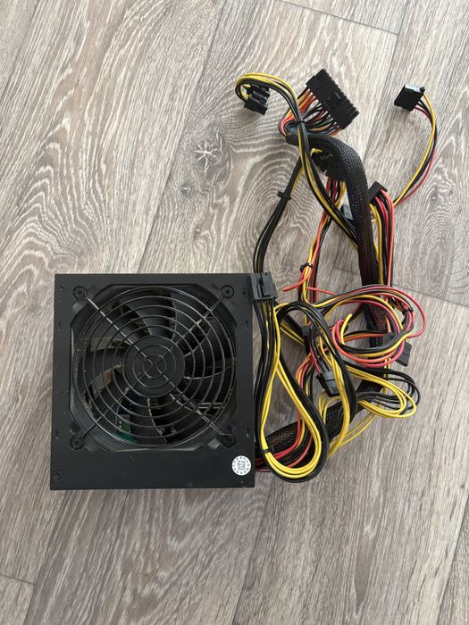 Блок питания 600w.