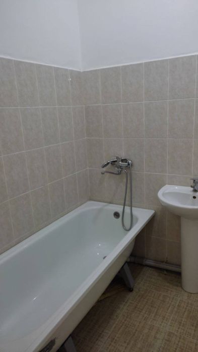 QORA SUV kvartira sotiladi