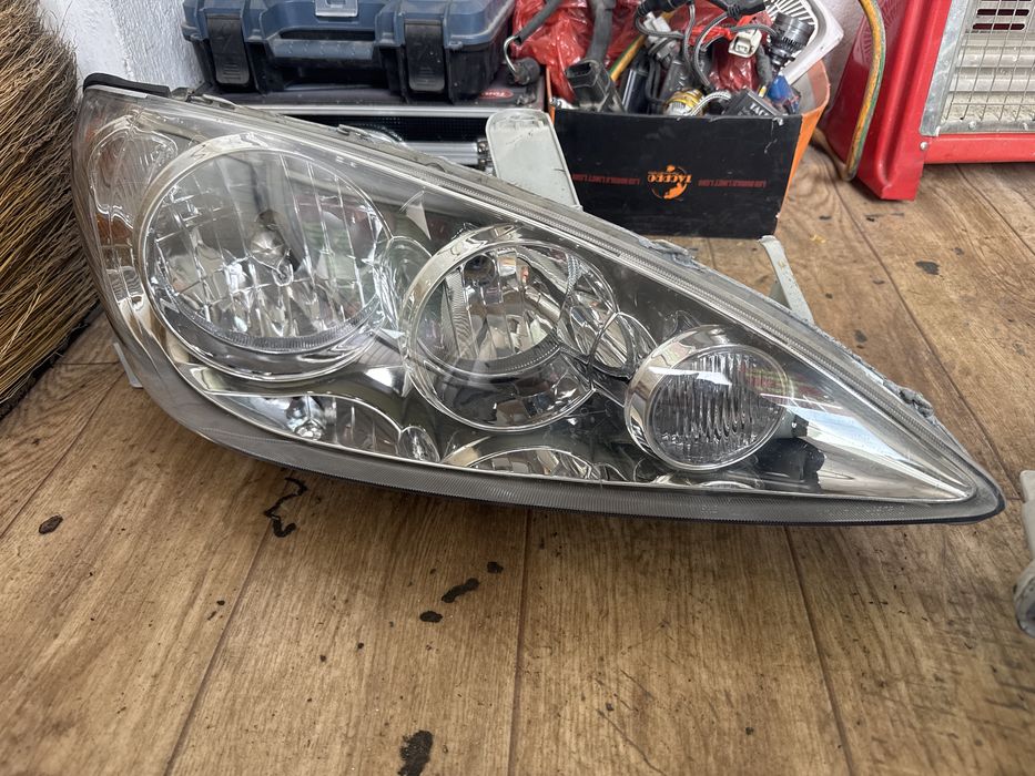 Камри 35 фары перед американец