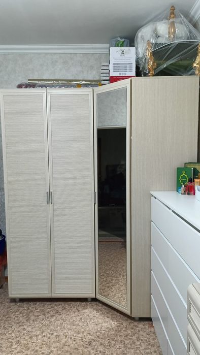 Продам шкаф б\ у угловой.