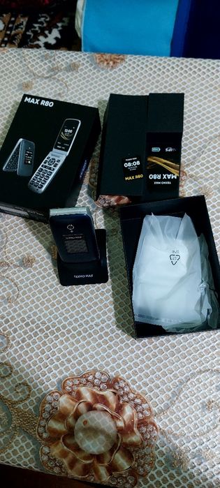 Продаю телефон техно мах новый всё в комплекте