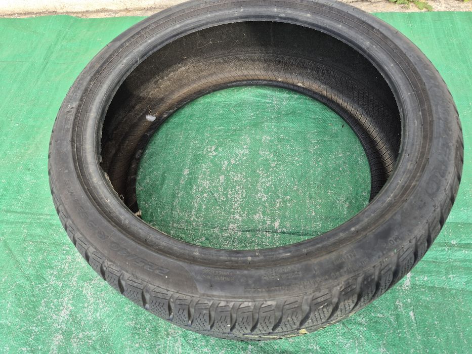 Vând 1 Anvelopa Pirelli IARNĂ DIMENSIUNEA 225/40/R19,94H,m+s,Dot 4818