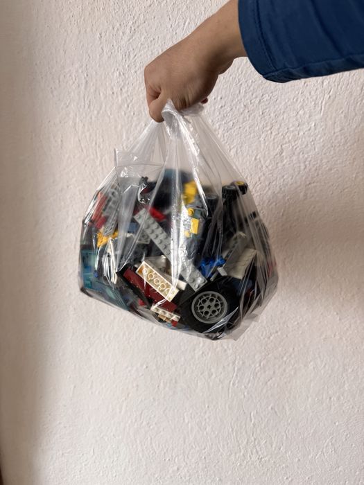 Продам большой пакет лего деталей