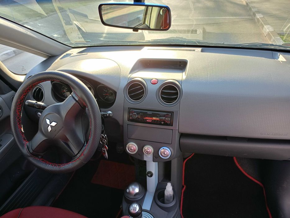 Дамска кола малка