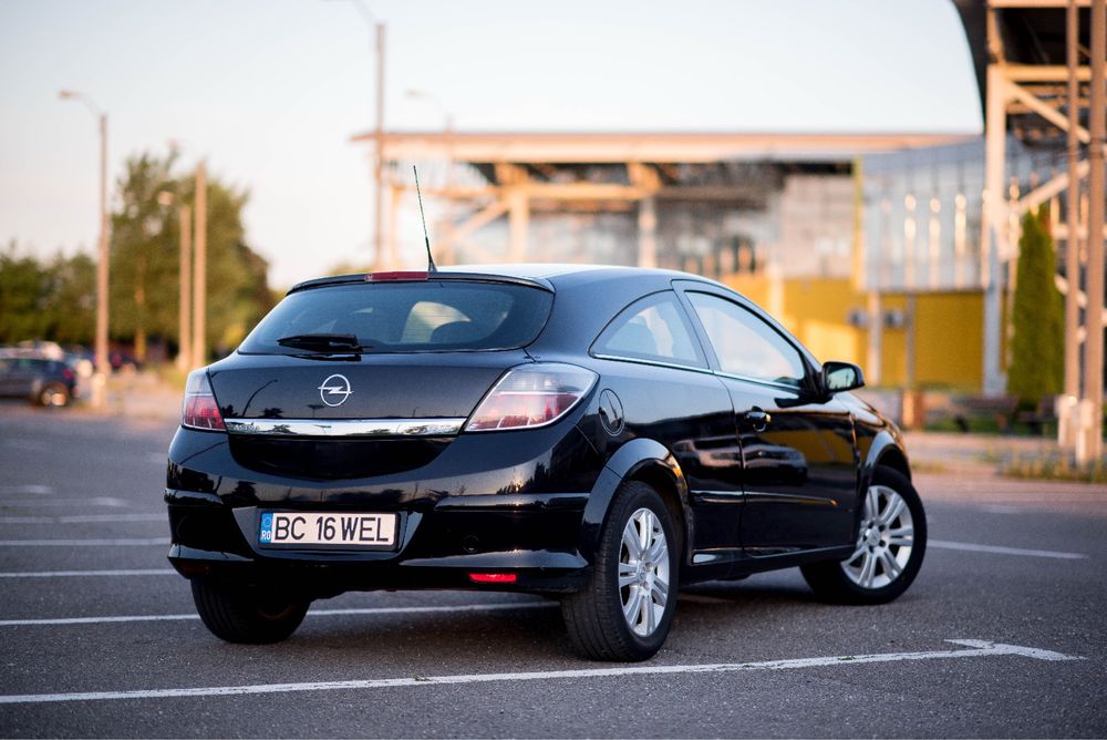 Opel Astra GTC 1.6