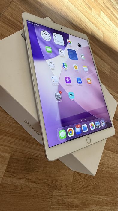 Vând Ipad Air Generatia a3a