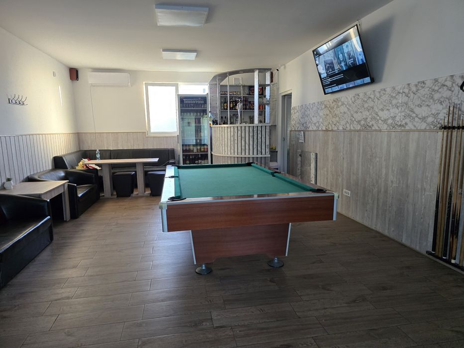 Casa + spațiu comercial