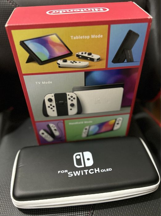Nintendo Switch Oled, 4 джойкона и 2 чехла