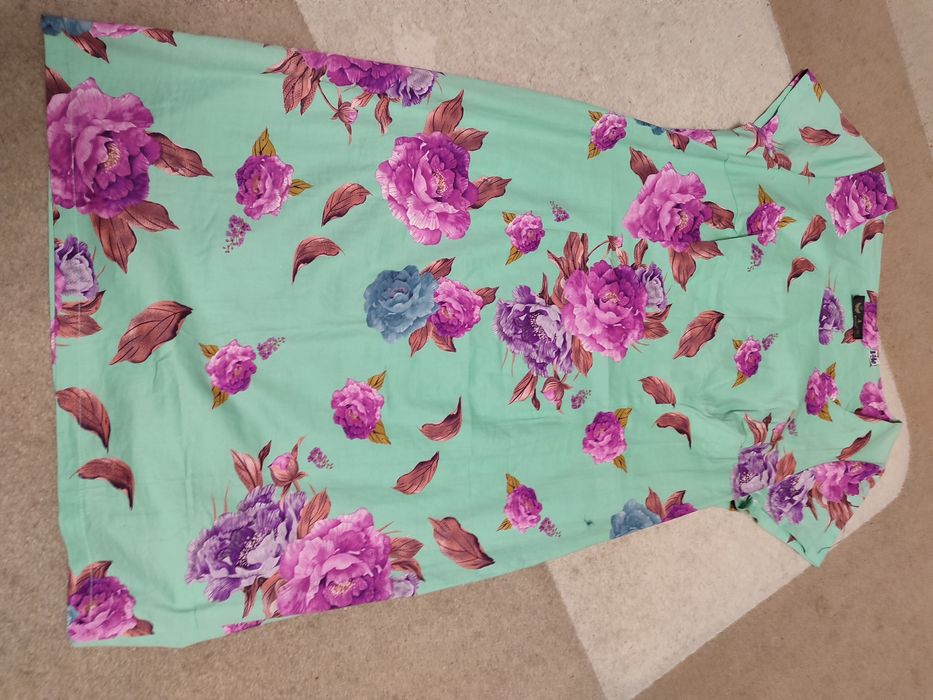 Продам платья женские