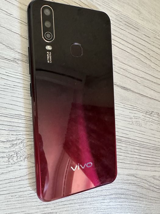 Телефон vivo 1904
