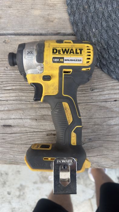 Dewalt dcf 887 de vanzare