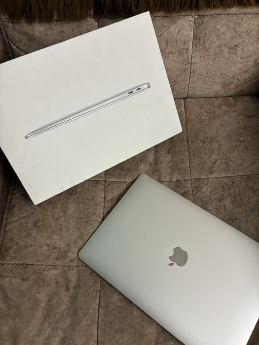 MacBook Air M1, 8/256