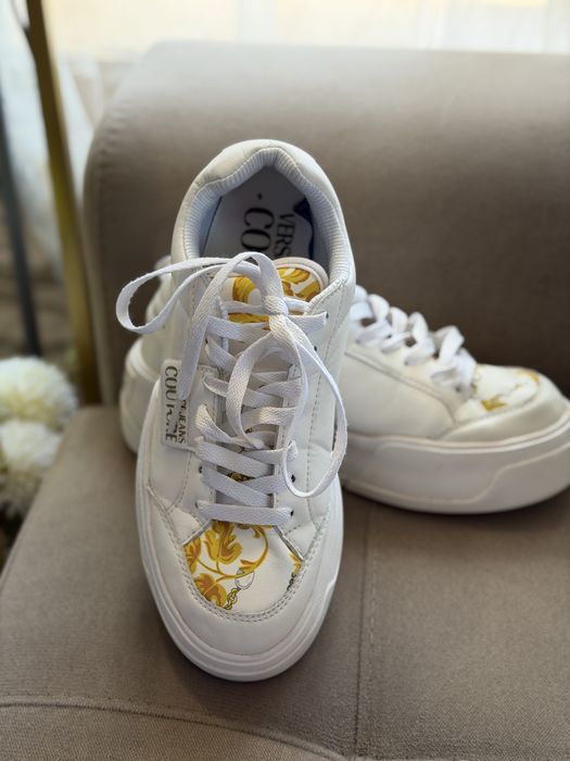 Продавам сникърси Versace Jeans Couture