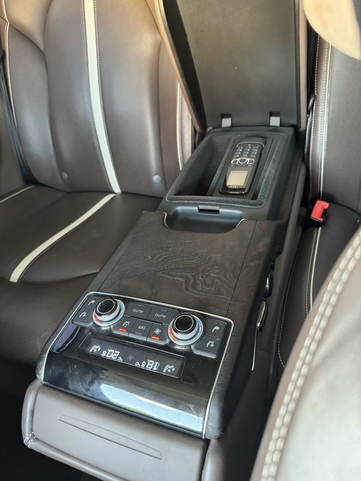 AUDI S8 , BANG OLUFSEN NV Ventilatie, Design selection, masaj, distronic
