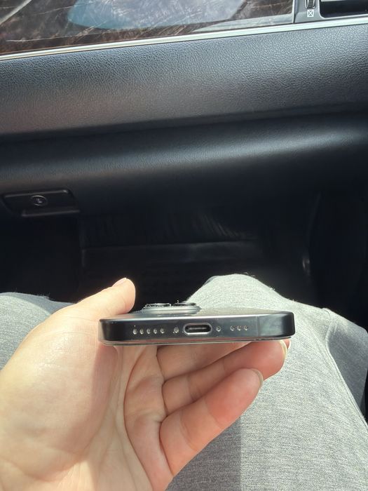 Iphone 16 pro 128 г,