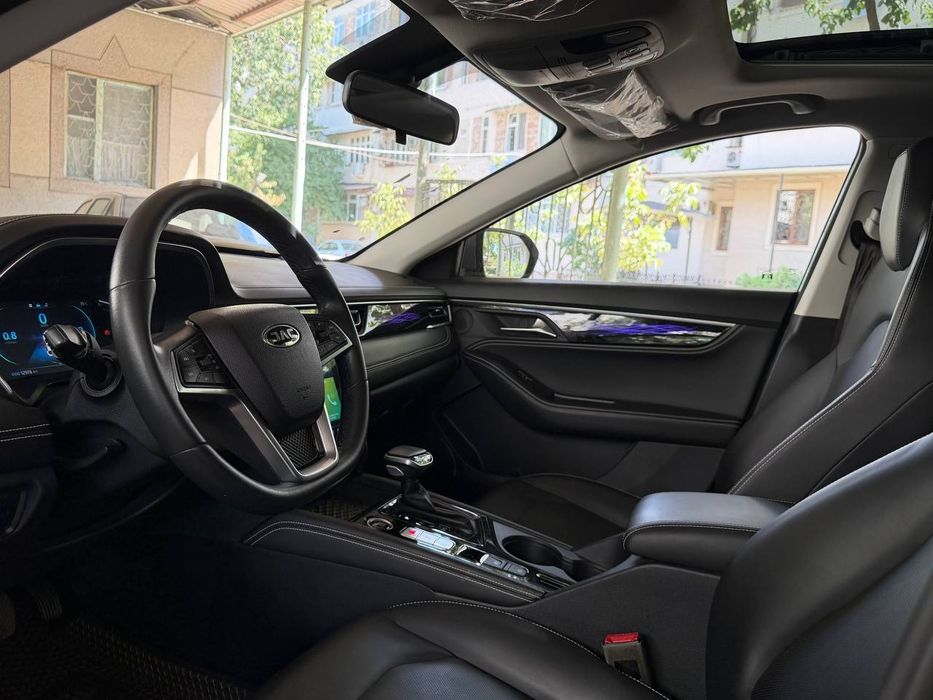 Продам НОВЫЙ JAC J7 Full Позиция Пробег 12000км Одни руки