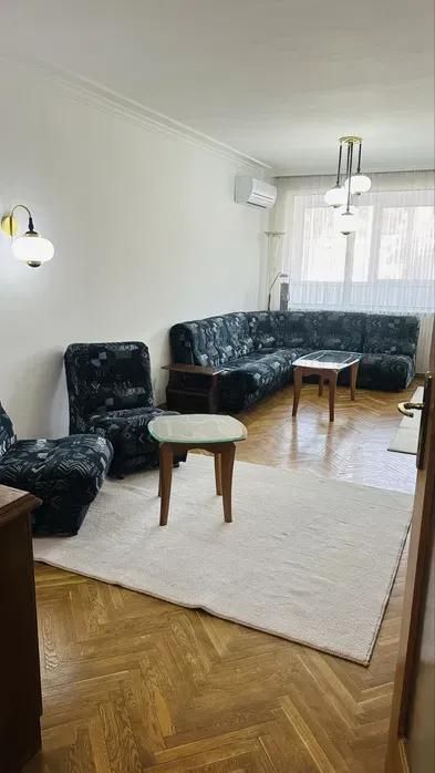 Тристаен апартамент в сърцето на Капана