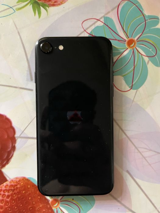 iPhone SE  2
