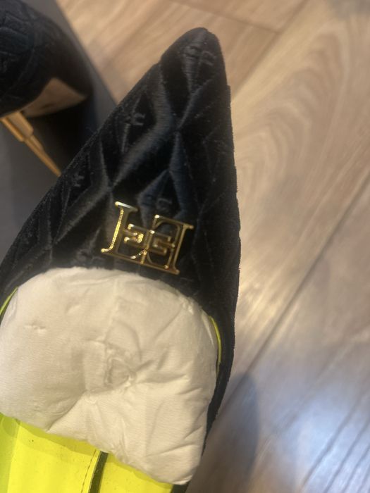 Elisabetta Franchi обувки с висок метален емблематичен ток