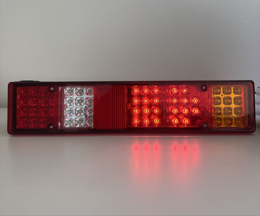 Комплект LED стопове 60 диода 12V 5 функции за бус, камион, ремарке