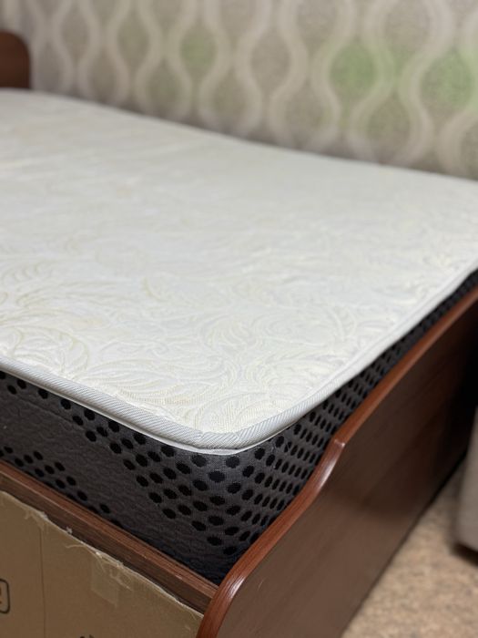 Двухспальная кровать