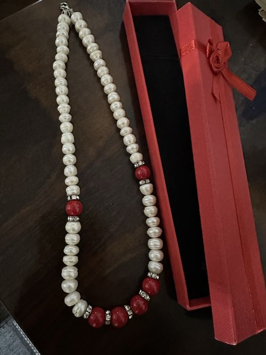 Натуральный жемчуг, янтарь