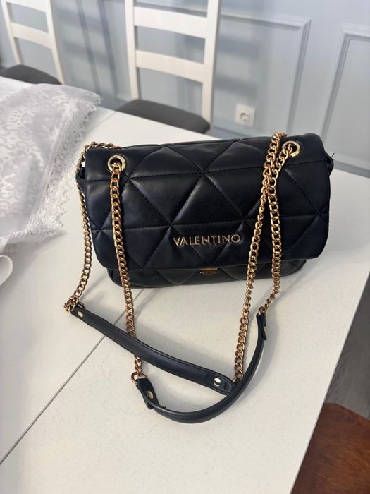 Продам сумку от Valentino оригинал