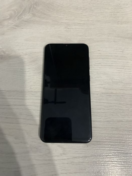 Galaxy A20 продаю