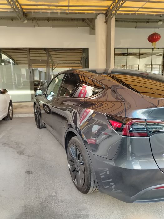 Tesla Modely Y 2024 yil