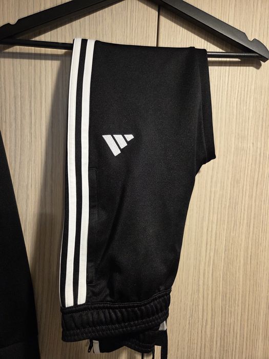 Trening Adidas copii 11-12 ani 152 cm negociabil