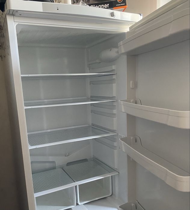 Холодильник Indesit
