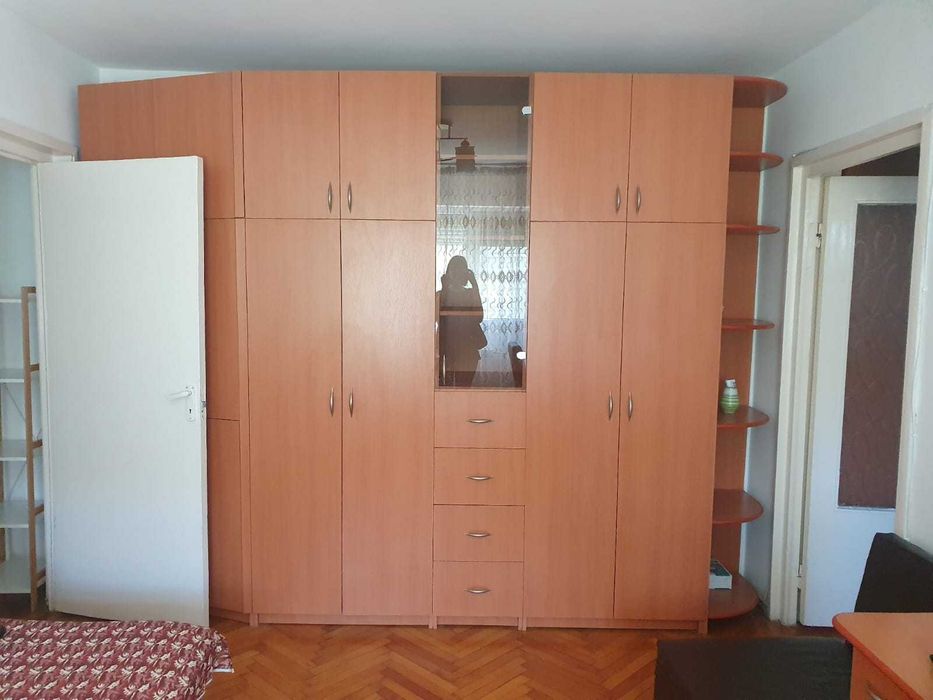 Apartament cu 2 camere de închiriat