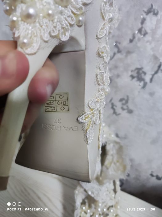 Ок жемчужинали обувь