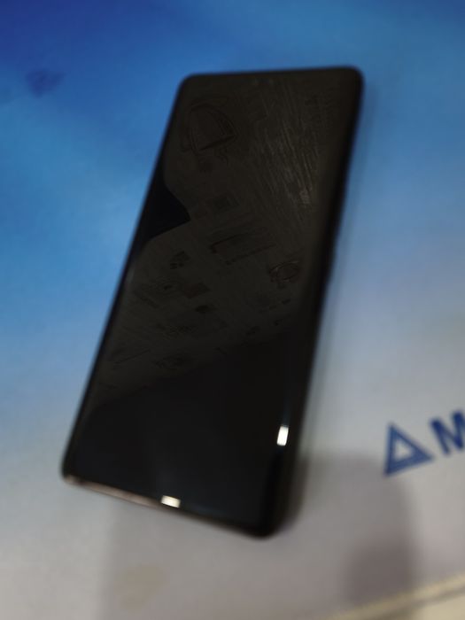 Продам Honor 200pro и часы в подарок