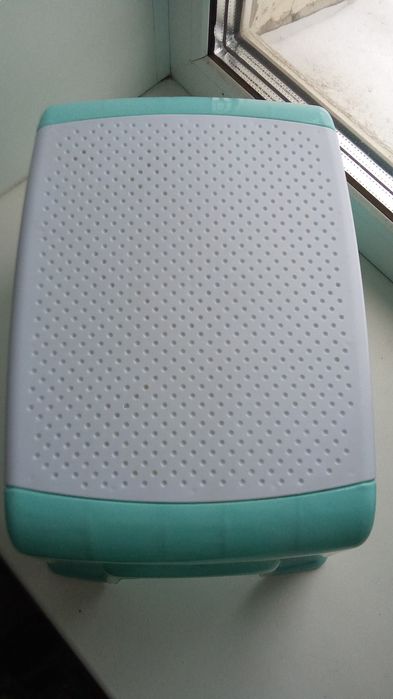 Детский стульчик прочный пластик