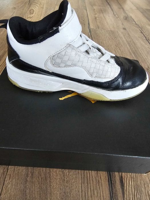 Jordan Max Aura 2, номер 32