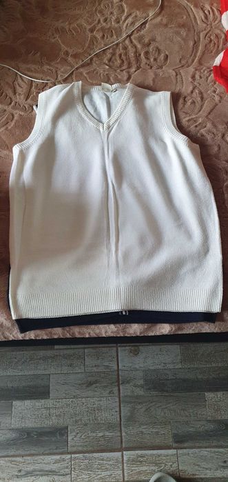 vând 4 veste pt.bărbați