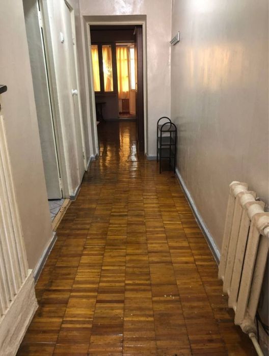 Kivartira bor oqiydigan ishleydigan bollaga