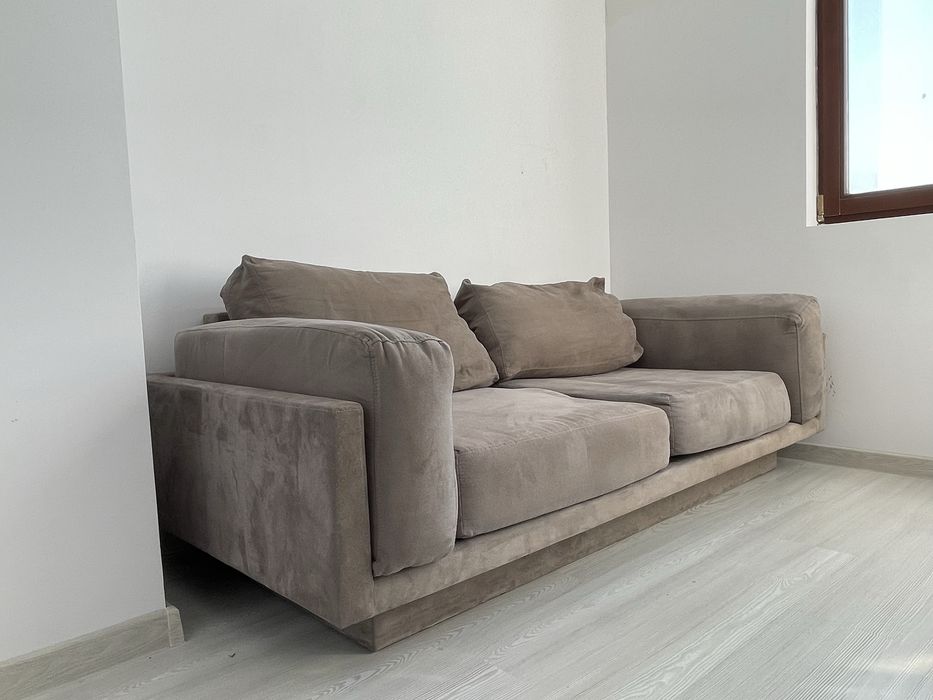 Диван двуместен, който става и триместен