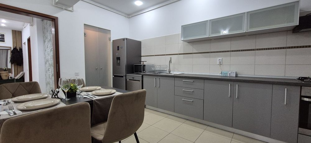 Vand apartament  3 camere Brancoveanu