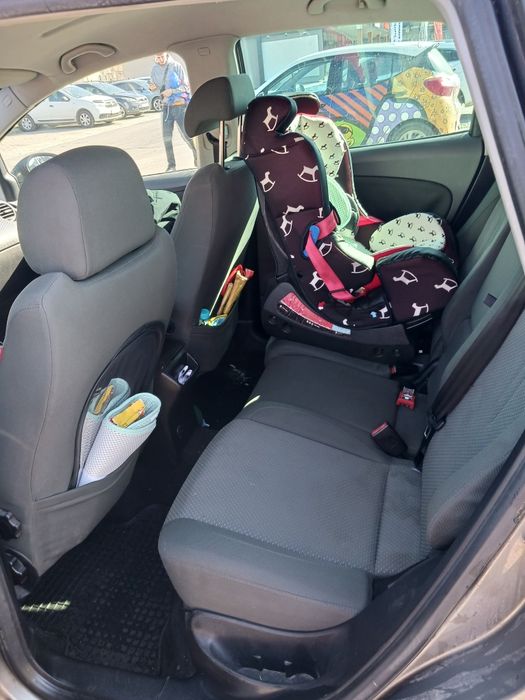 Автомобил Seat Altea, 2000евро