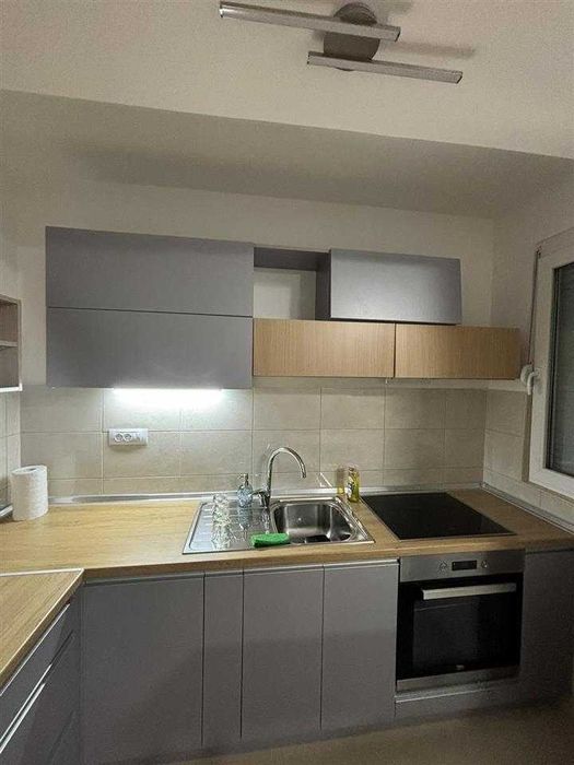 Дава се под наем Двустаен апартамент в Бургас, Център - 55 кв.м за 255 € - Снимка #1