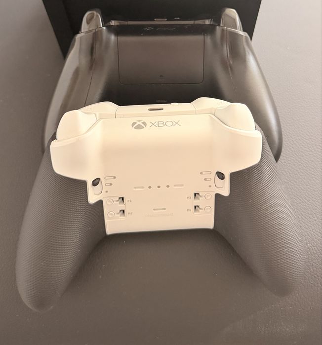 Xbox Series X 1TB + 2 controllere – Super ofertă!