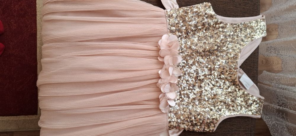 Продам нарядное платье