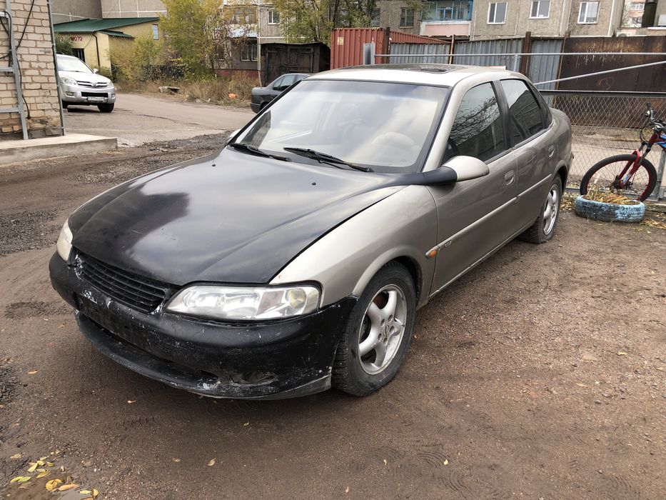 Продам опель вектра б 2.5 на запчасти