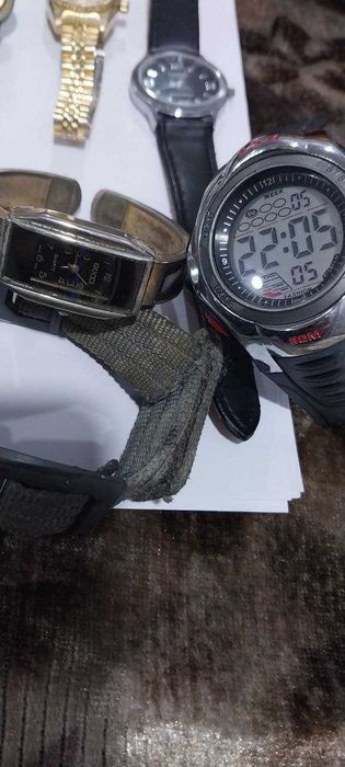 Продам часы женские и мужские б/у