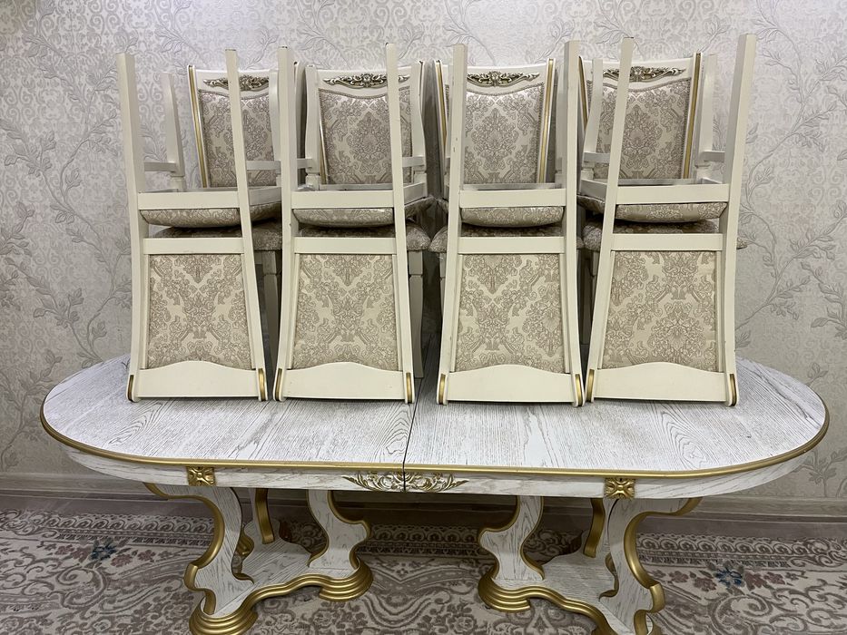 Срочно продается стул стулья комплект гости столя 10 штук