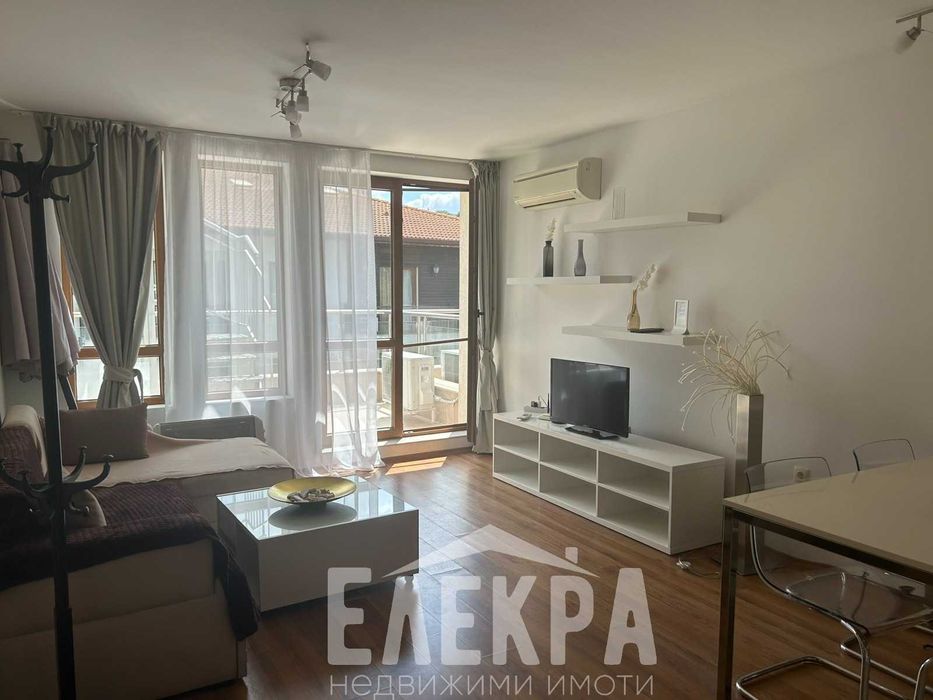 Продава се Двустаен апартамент в Варна, Център - 137 кв.м за 672 €/кв.м - Снимка #2